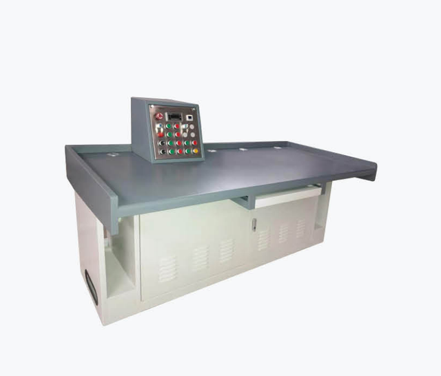 Centralized Consolel/operation Consolecomputer Console